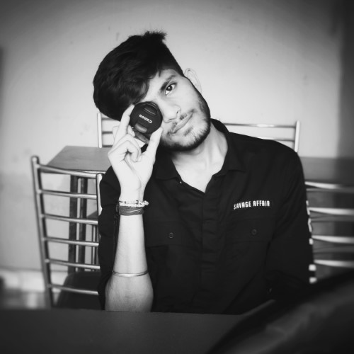 abhishek kapoor(founder)